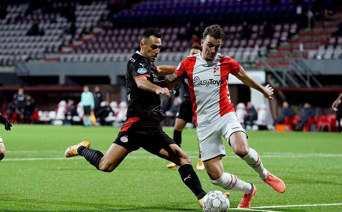 阿贾克斯客场战胜格罗宁根，保持领先优势的简单介绍