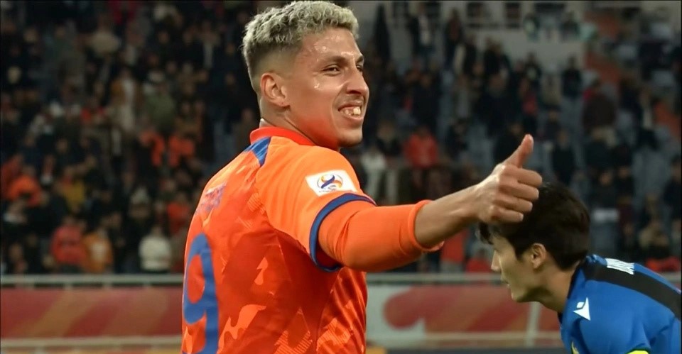 巴西足球名将打破射门记录,成为焦点人物 巴西足球名将打破射门记录,成为焦点人物