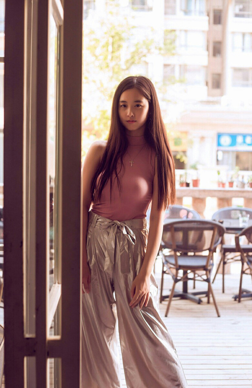 阿圭罗撕裂防线,巴拉圭单节黑色闪电击溃里昂