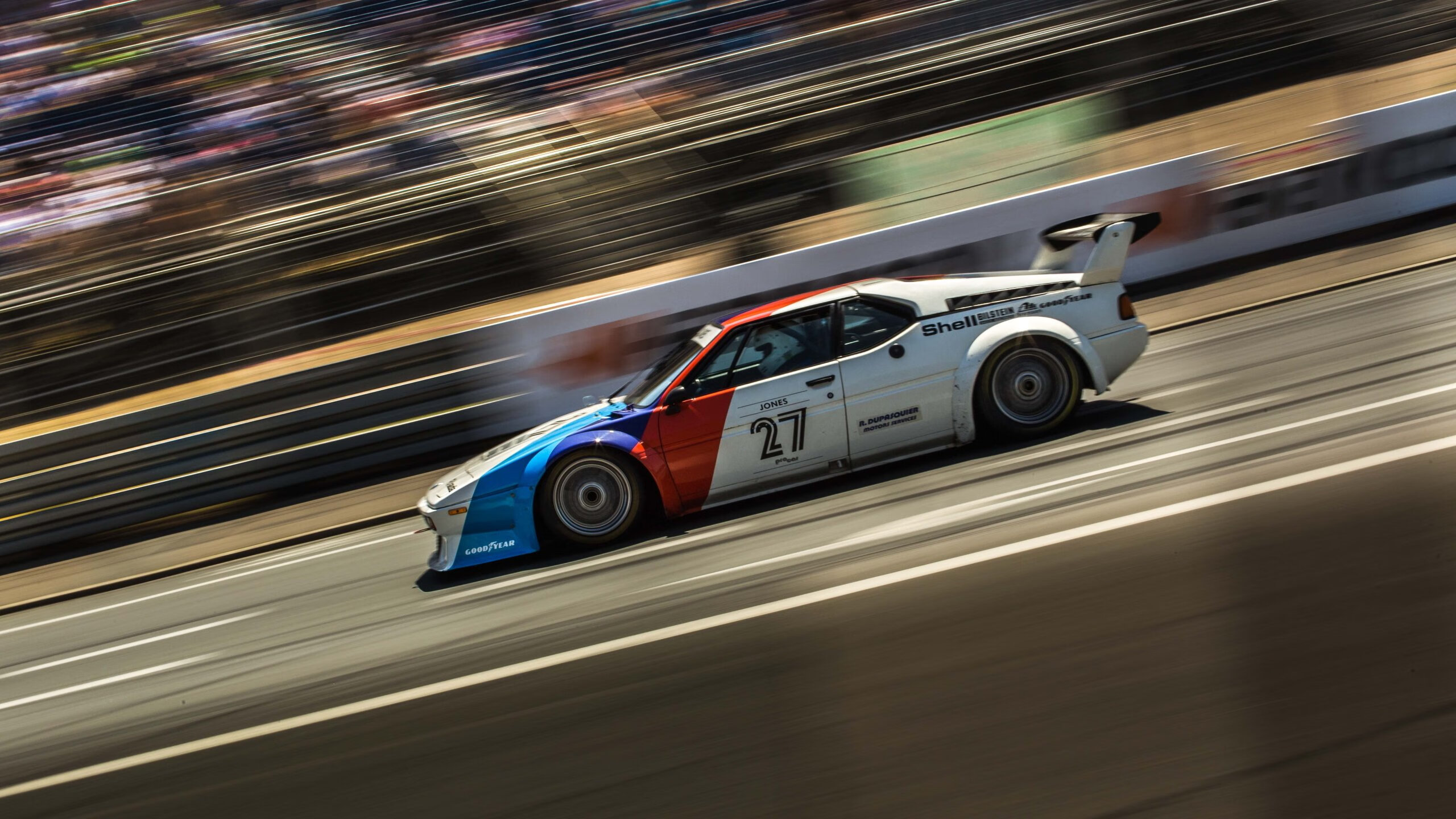 时代交错的王者之争，当76人遭遇雄鹿，詹姆斯的统治级数据改写宿命